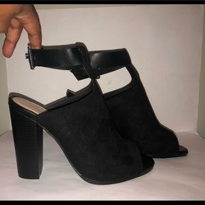 Shoe dazzle (unworn)